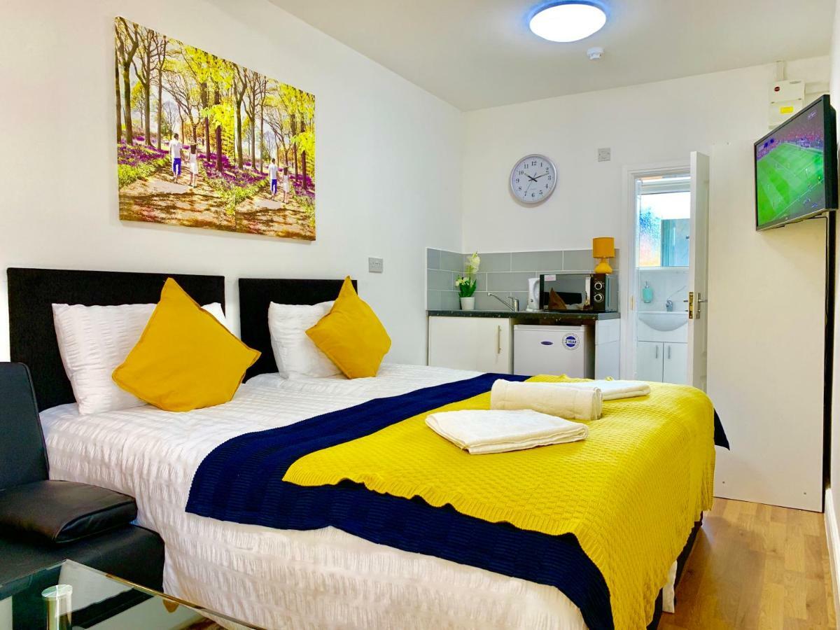 London Studio Apartments, Private Bathrooms And Parking Ilford Exterior photo