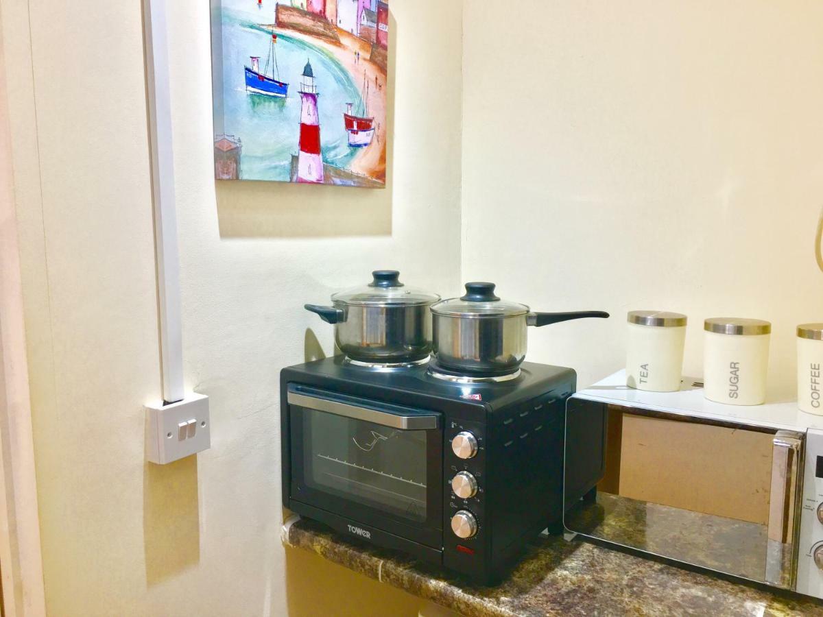 London Studio Apartments, Private Bathrooms And Parking Ilford Exterior photo