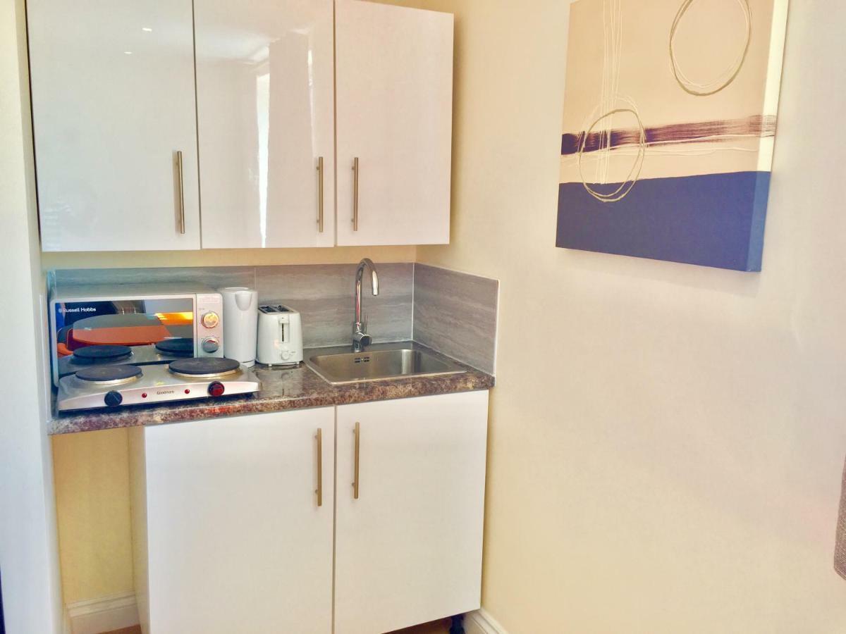 London Studio Apartments, Private Bathrooms And Parking Ilford Exterior photo