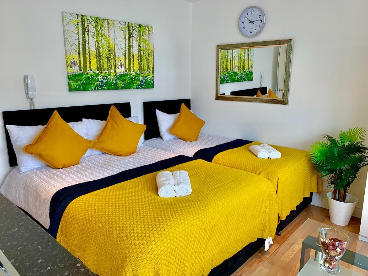 London Studio Apartments, Private Bathrooms And Parking Ilford Exterior photo
