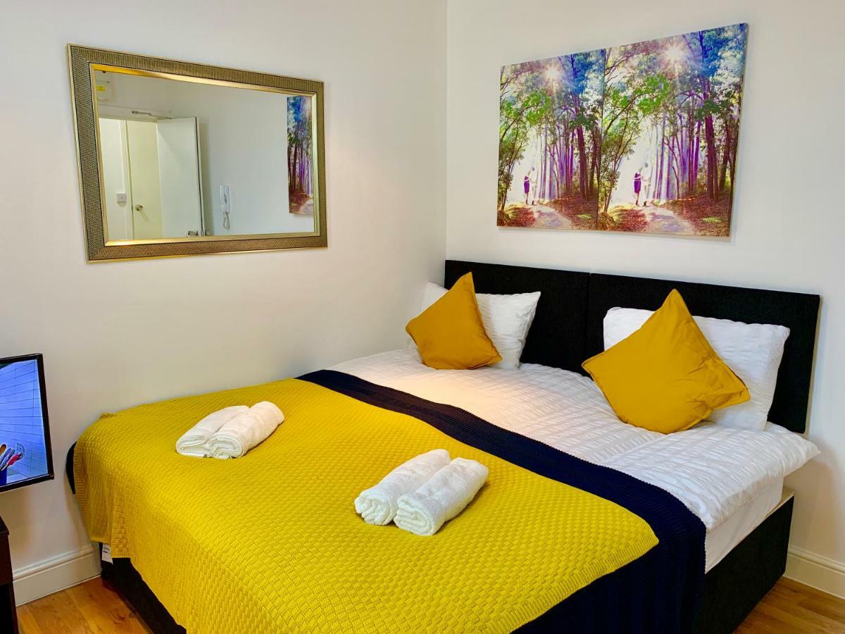 London Studio Apartments, Private Bathrooms And Parking Ilford Exterior photo
