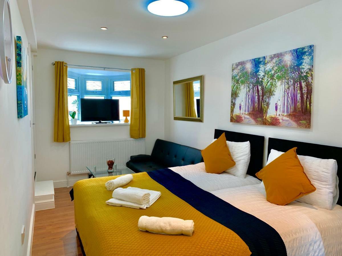 London Studio Apartments, Private Bathrooms And Parking Ilford Exterior photo